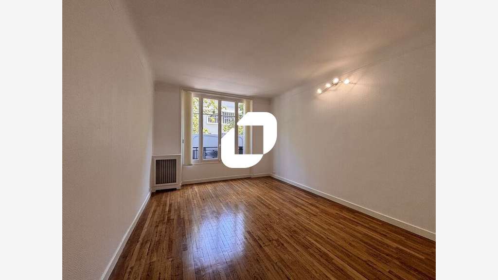 A louer Local commercial 185m² Paris