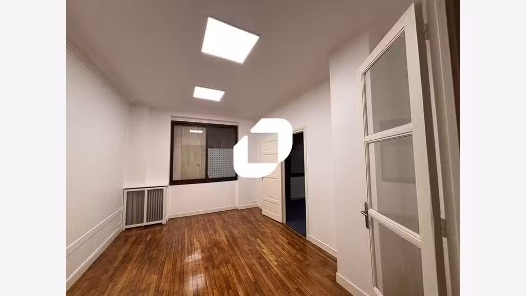 A louer Local commercial 185m² Paris