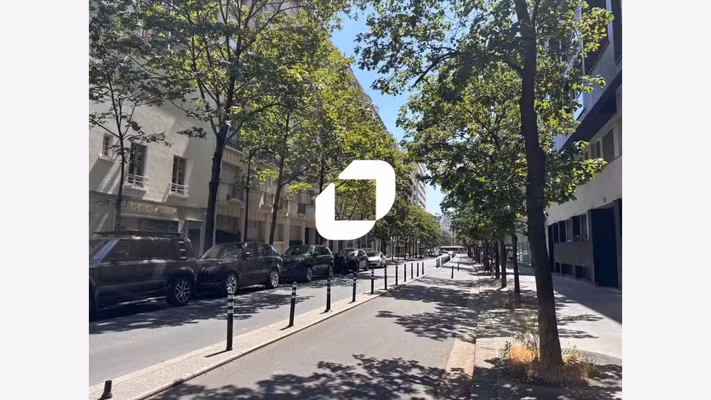 A louer Local commercial 185m² Paris