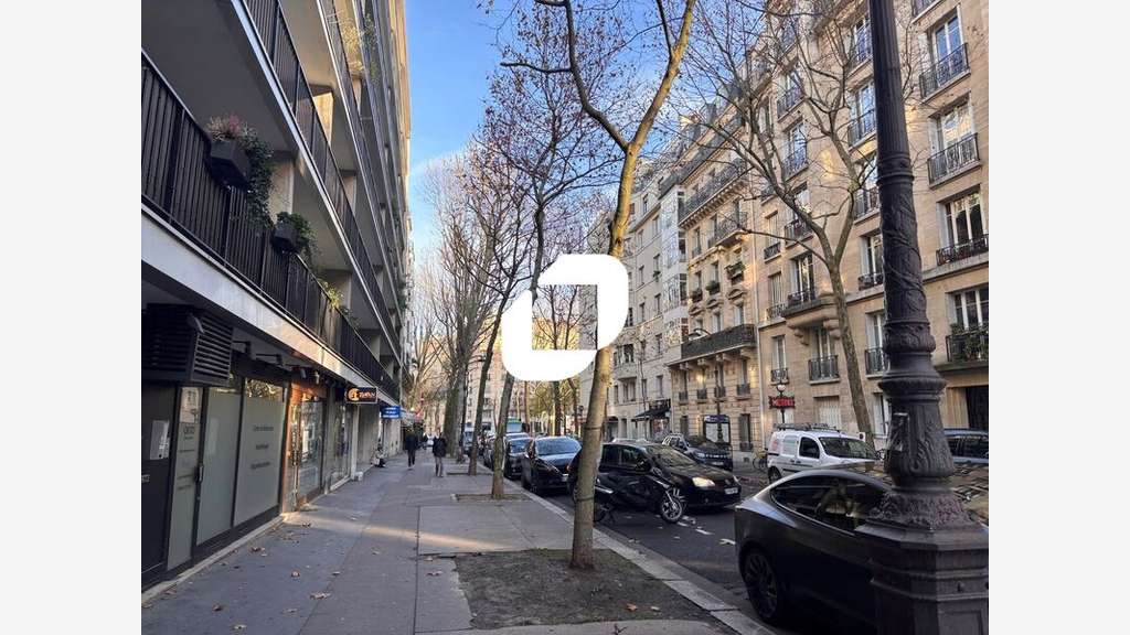 A louer Local commercial 132m² Paris
