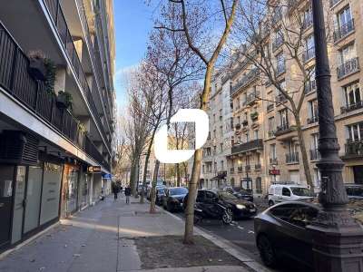 A louer Local commercial 132m² Paris