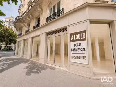 Loue boutique 328m² à Paris 16 boulevard Exelmans