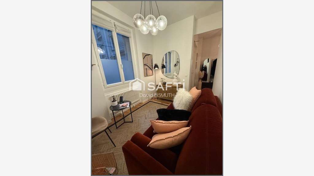 Location local pro 37m² Paris 75017 quartier animé
