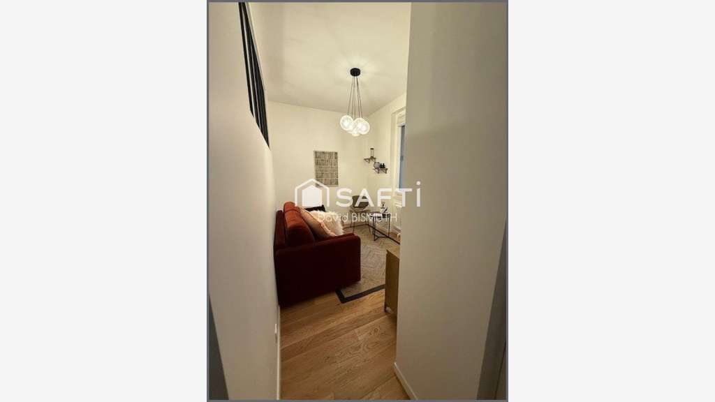 Location local pro 37m² Paris 75017 quartier animé