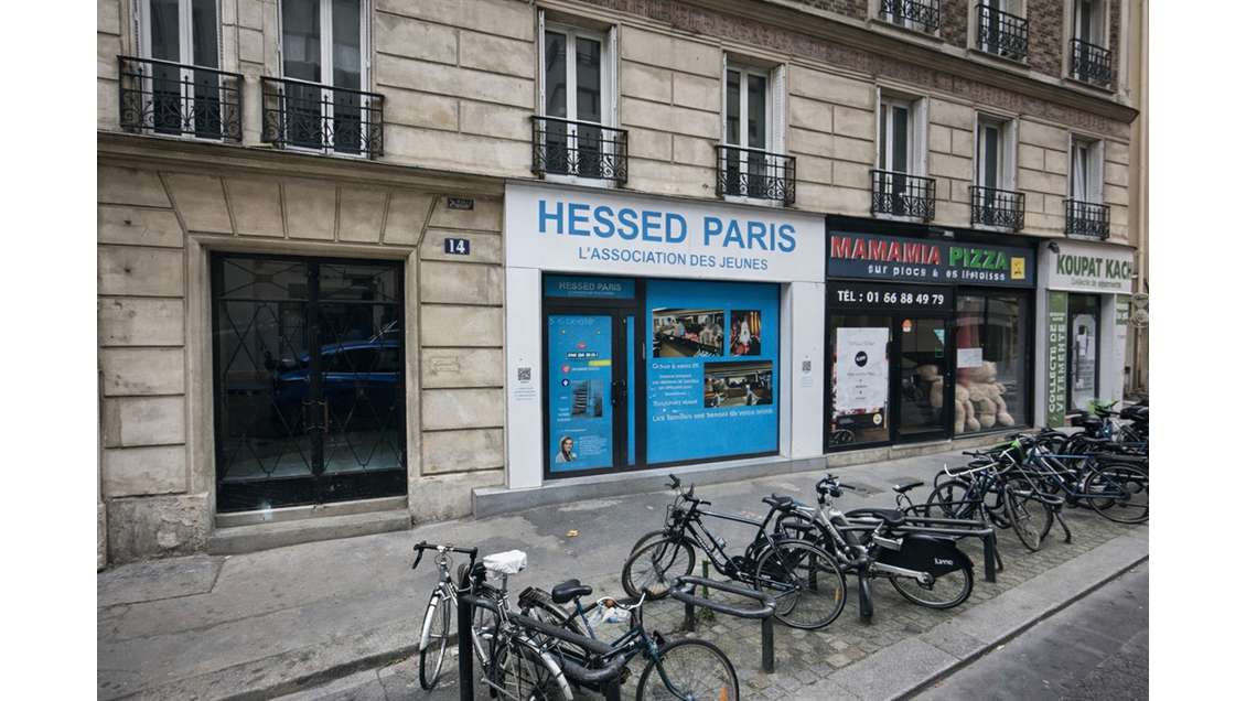 Location local 40m² quartier commerçant Paris 17e