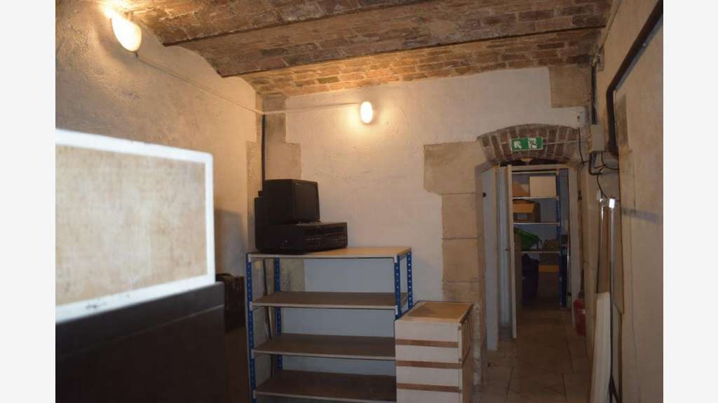 A louer boutique 55m² à Paris 17e Batignolles 
