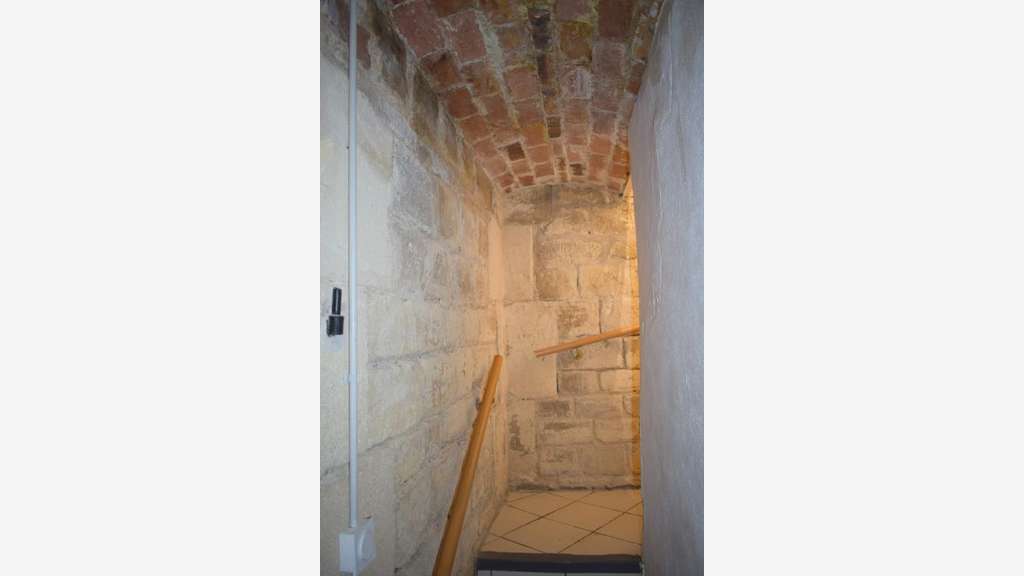 A louer boutique 55m² à Paris 17e Batignolles 