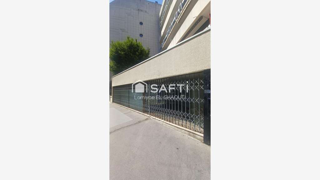 Location bail neuf beaux volumes tertiaire à Paris