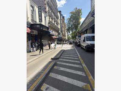 Local commercial 100m² à louer à Paris 18e Barbès