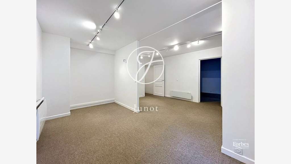 Bureaux Paris 18e avenue Junot / Montmartre