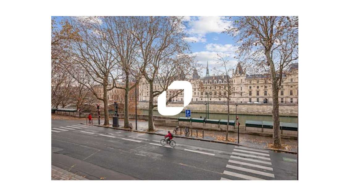 A louer Local commercial 205m² Paris