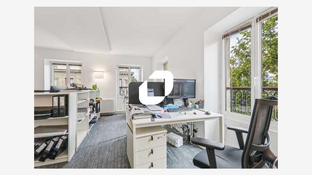A louer Local commercial 205m² Paris
