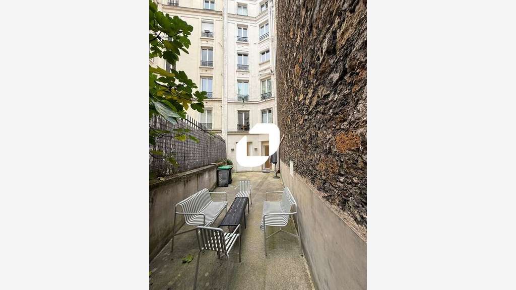 A louer Local commercial 95m² Paris