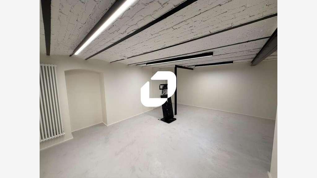 A louer Local commercial 95m² Paris