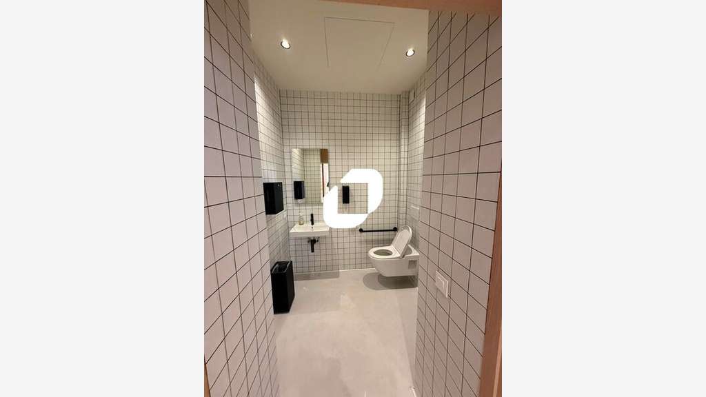A louer Local commercial 95m² Paris