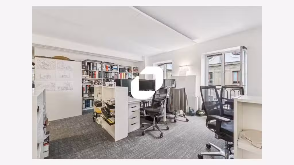 A louer Local commercial 217m² Paris