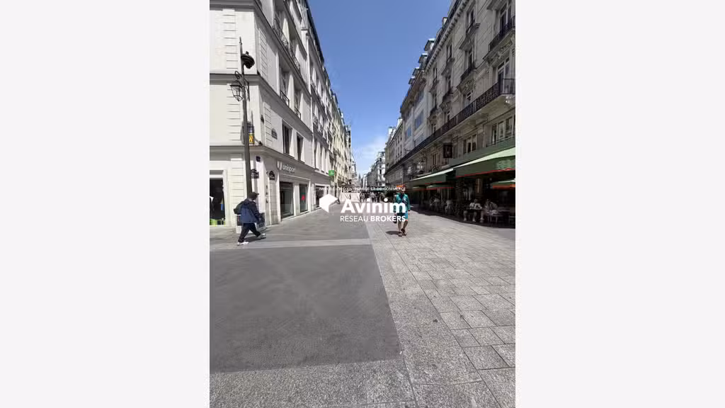 Local commercial de 160m² à louer Paris 01 Halles