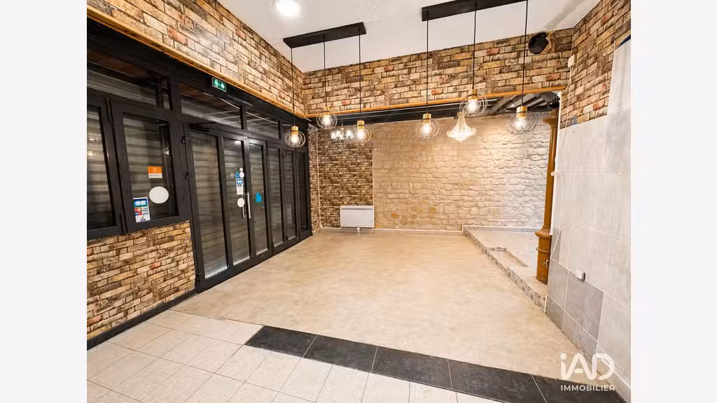 A louer local commercial 90m² à Paris 20e
