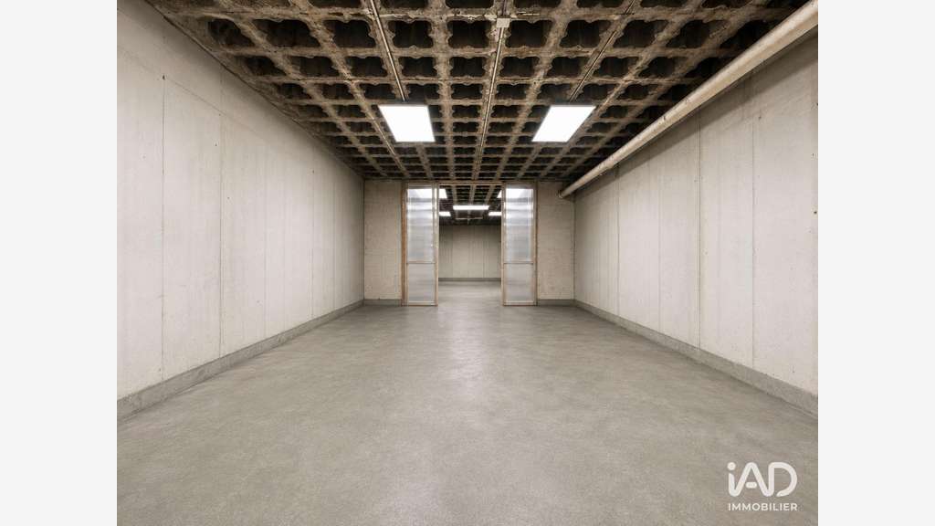 A louer local d'activités stockage 159m² à Paris