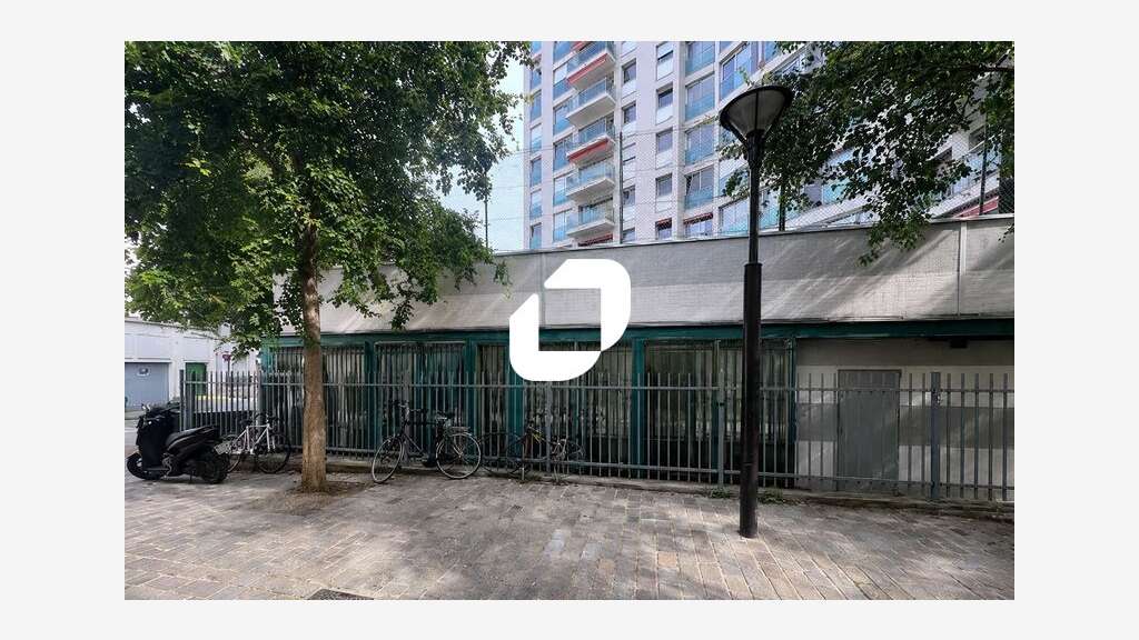 A louer Local commercial 544m² Paris