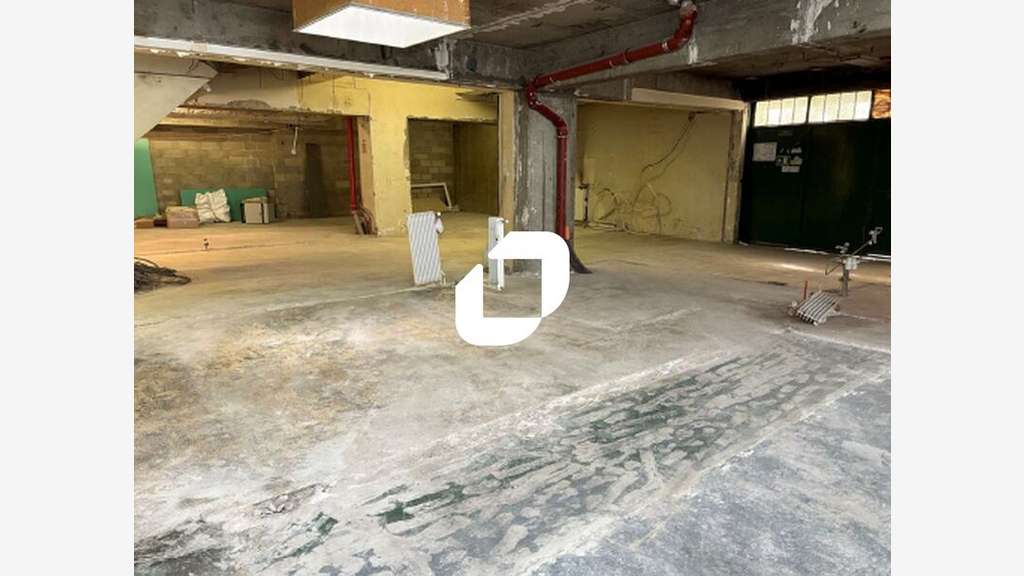 A louer Local commercial 544m² Paris