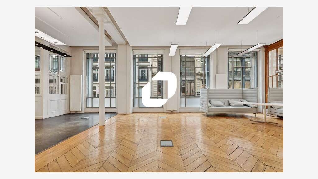 A louer Local commercial 560m² Paris
