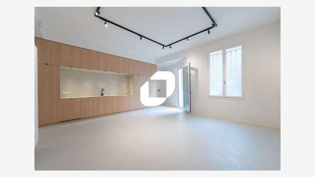 A louer Local commercial 95m² Paris