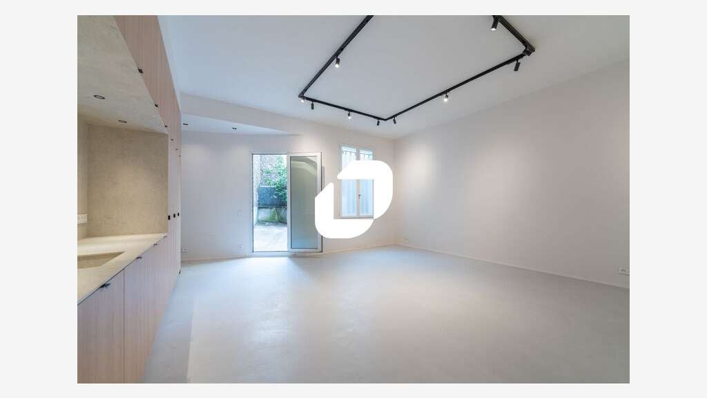 A louer Local commercial 95m² Paris