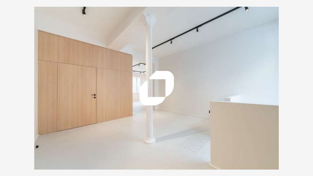 A louer Local commercial 95m² Paris