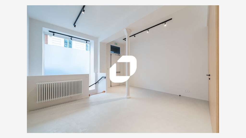 A louer Local commercial 95m² Paris