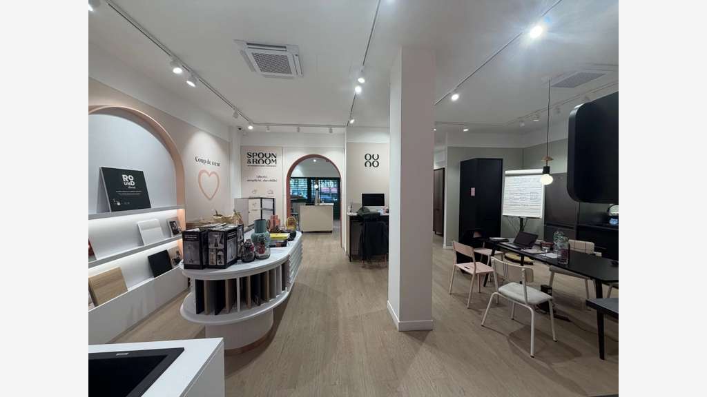 Location pure local 168m² Paris 3e Bdv du Temple