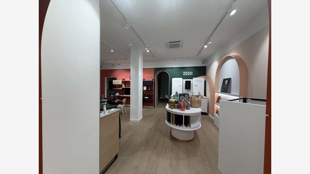 Location pure local 168m² Paris 3e Bdv du Temple