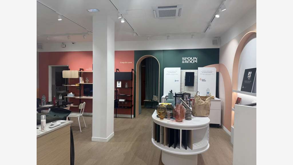 Location pure local 168m² Paris 3e Bdv du Temple