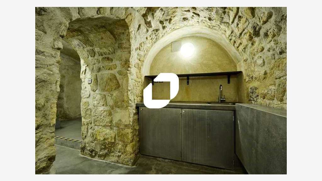 A louer Local commercial 145m² Paris