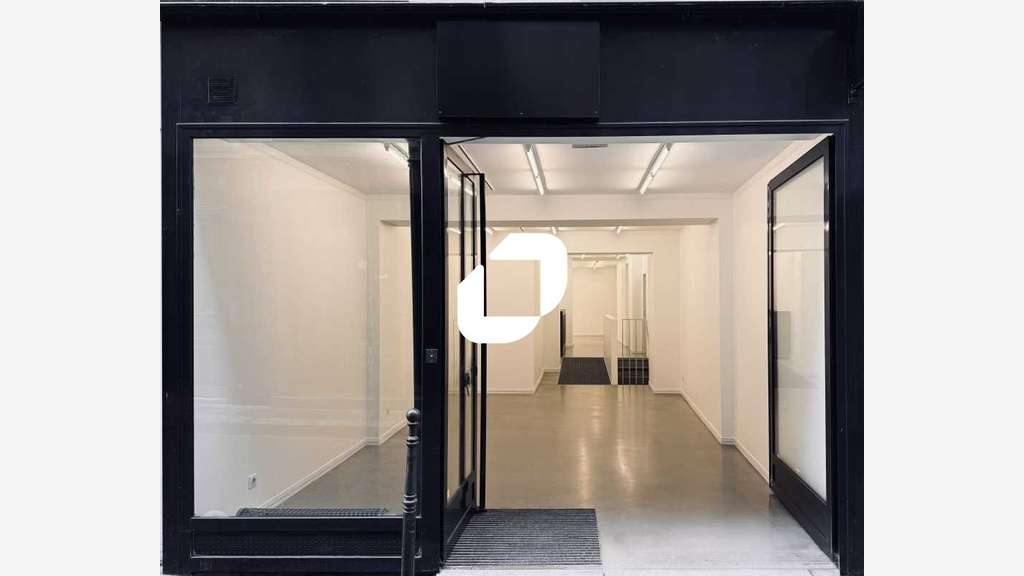 A louer Local commercial 145m² Paris