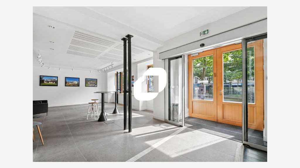 A louer Local commercial 198m² Paris