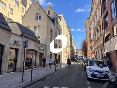 A louer Local commercial 74m² Paris