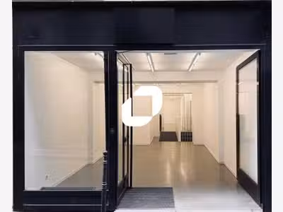 A louer Local commercial 145m² Paris