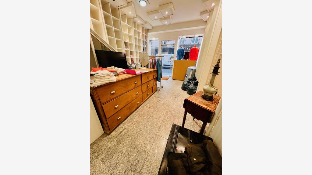75003 Paris Boutique à louer .