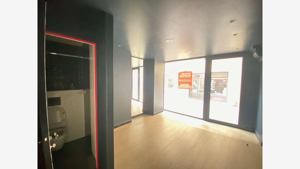 Local commercial de 14m² à louer à Paris 04 Marais