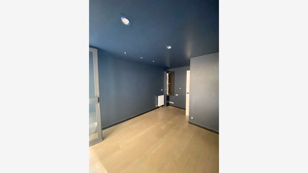 Local commercial de 14m² à louer à Paris 04 Marais