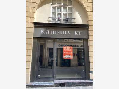 Local commercial de 14m² à louer à Paris 04 Marais