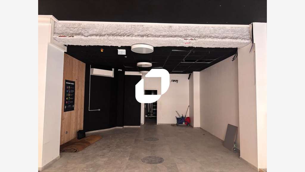 A louer Local commercial 124m² Paris