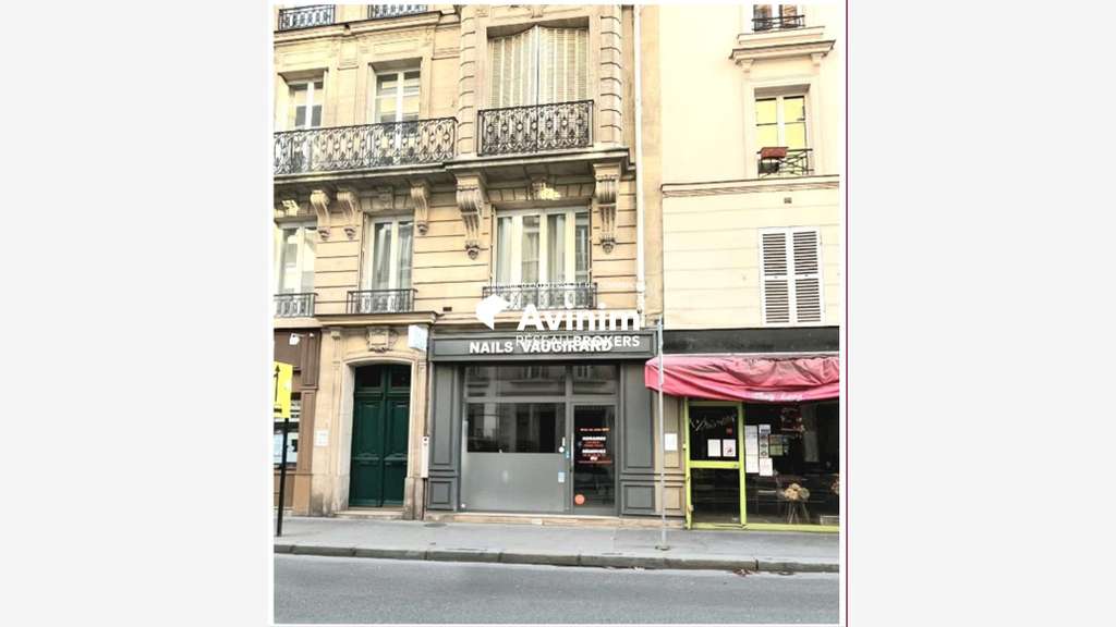Loue local commercial 42m² à Paris 75006 Vaugirard