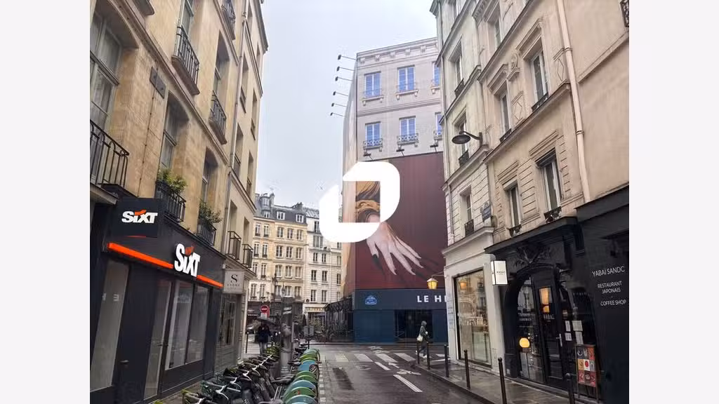 A louer Local commercial 153m² Paris