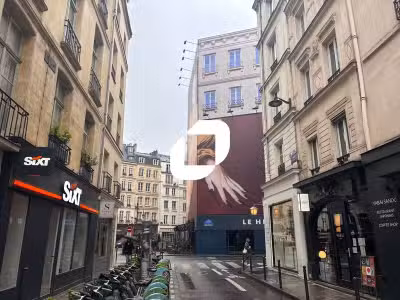 A louer Local commercial 153m² Paris
