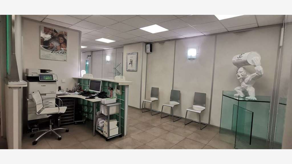 Location local 222m² ERP empl N°1 à Paris 20e