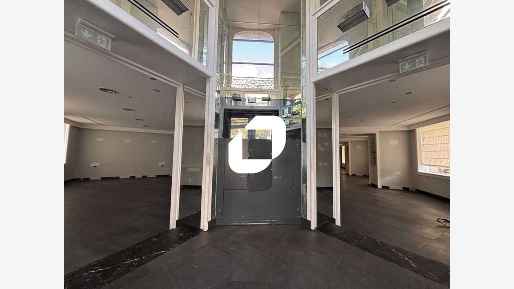 A louer Local commercial 373m² Paris