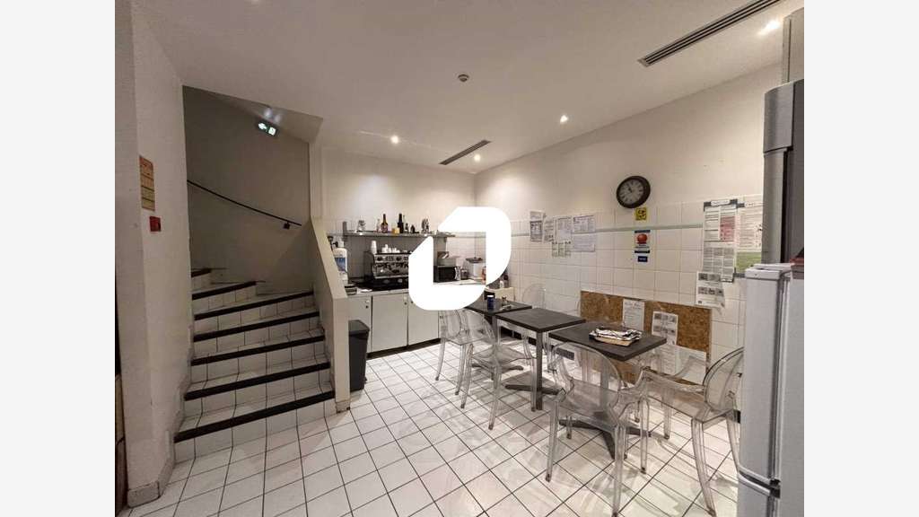A louer Local commercial 373m² Paris