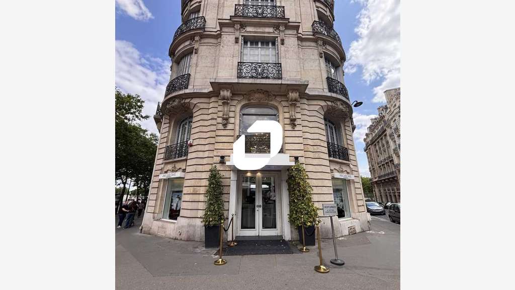 A louer Local commercial 373m² Paris